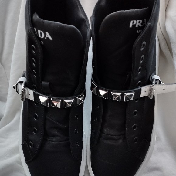 Prada studded woman shoes - Picture 1 of 4